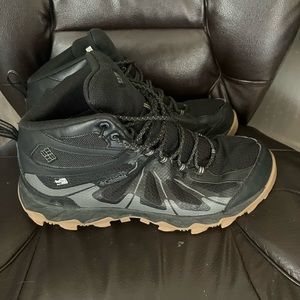 Columbia hiking boots